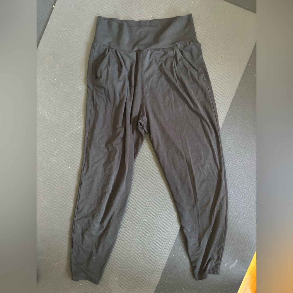 Vuori Lux At Ease pant black size small